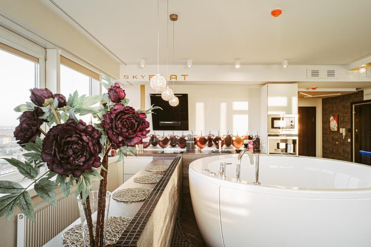 클라이페다 Sky Flat Jacuzzi 27 Floor 아파트 외부 사진