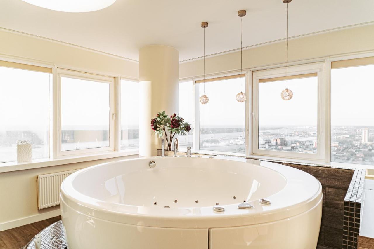 클라이페다 Sky Flat Jacuzzi 27 Floor 아파트 외부 사진